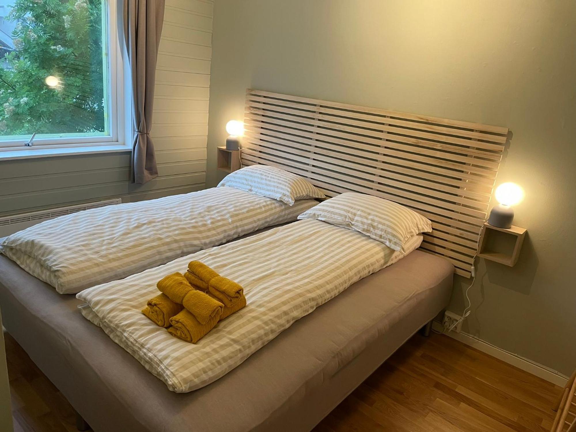 Centrally Located Apartment In Classic Townhouse Тромсе Екстер'єр фото