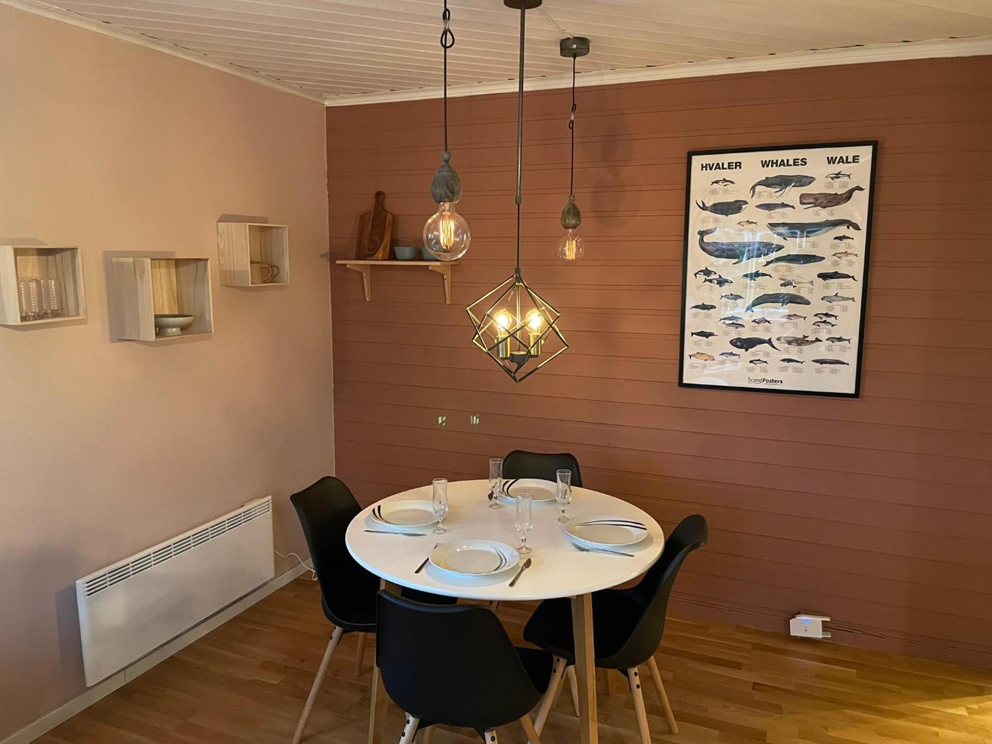 Centrally Located Apartment In Classic Townhouse Тромсе Екстер'єр фото